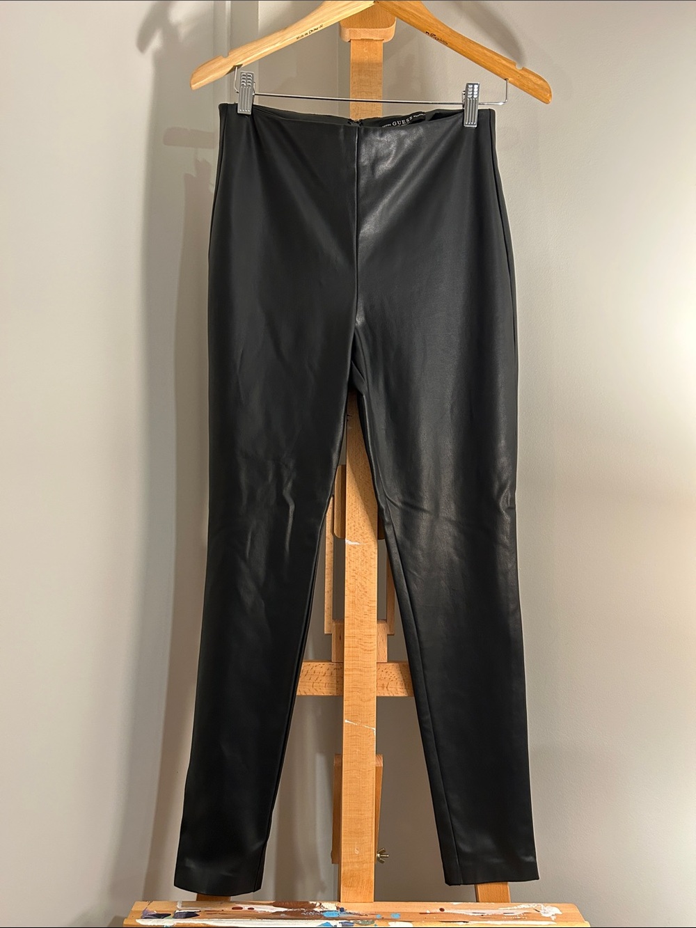 GUESS High-Waisted Skinny Faux Leather Pants in Black Size M